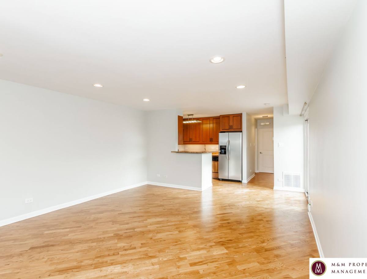 Apartment for rent at 900 S Taylor Ave, Oak Park, IL 60304
