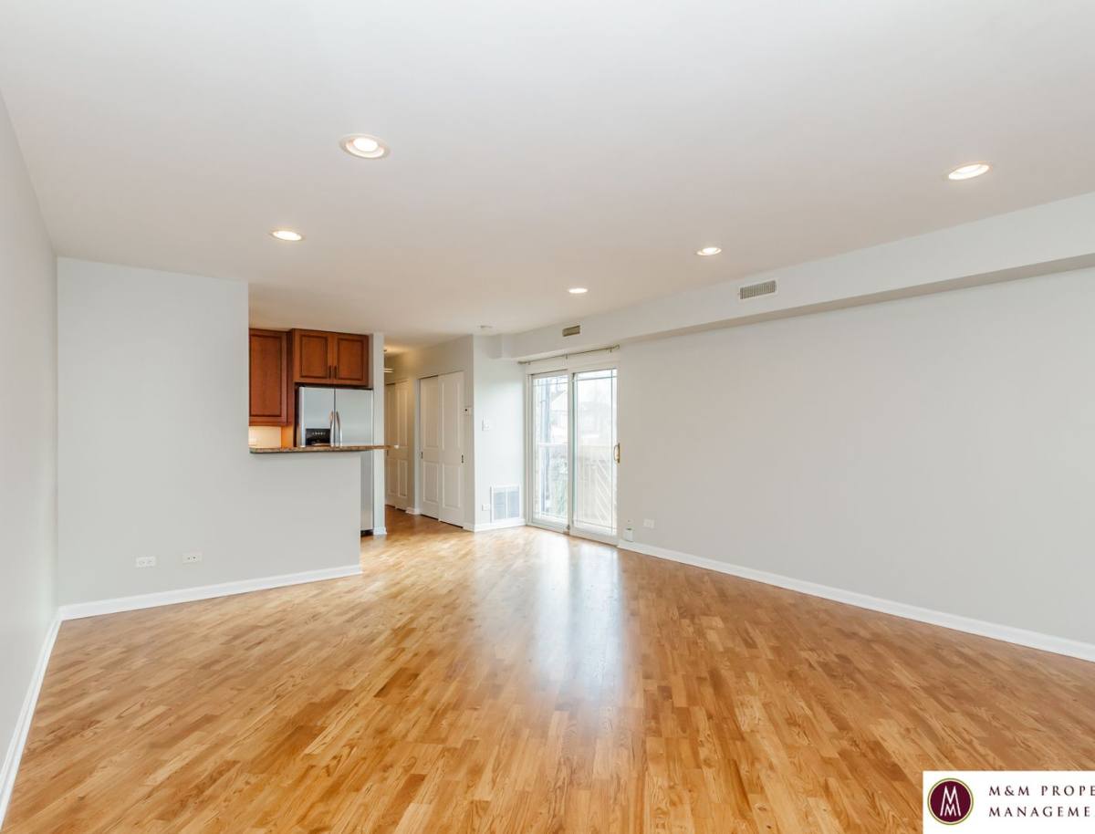 Apartment for rent at 900 S Taylor Ave, Oak Park, IL 60304