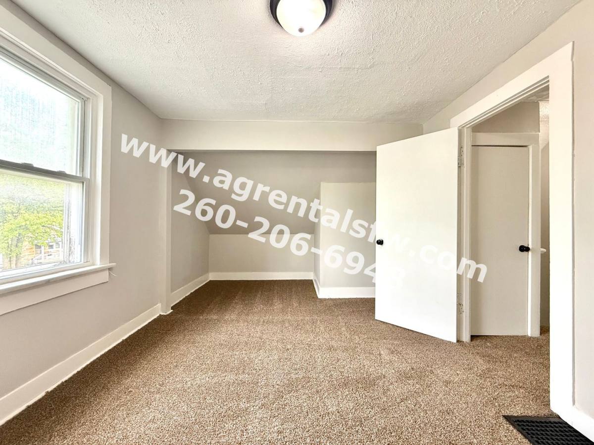 House for rent at 2720 Queen St, Fort Wayne, IN 46806