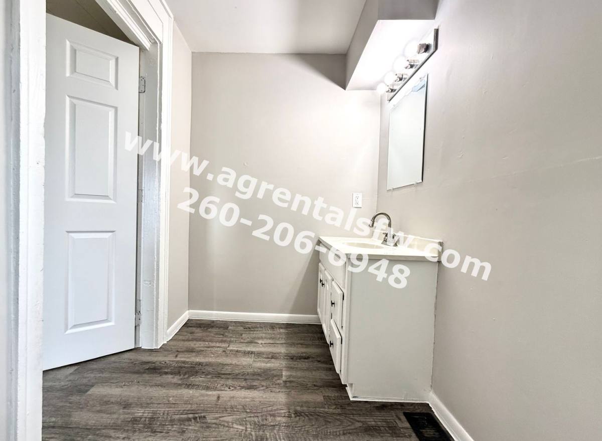 House for rent at 2720 Queen St, Fort Wayne, IN 46806