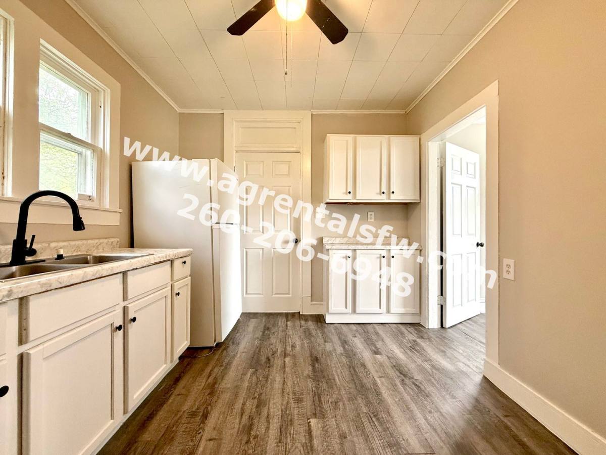 House for rent at 2720 Queen St, Fort Wayne, IN 46806