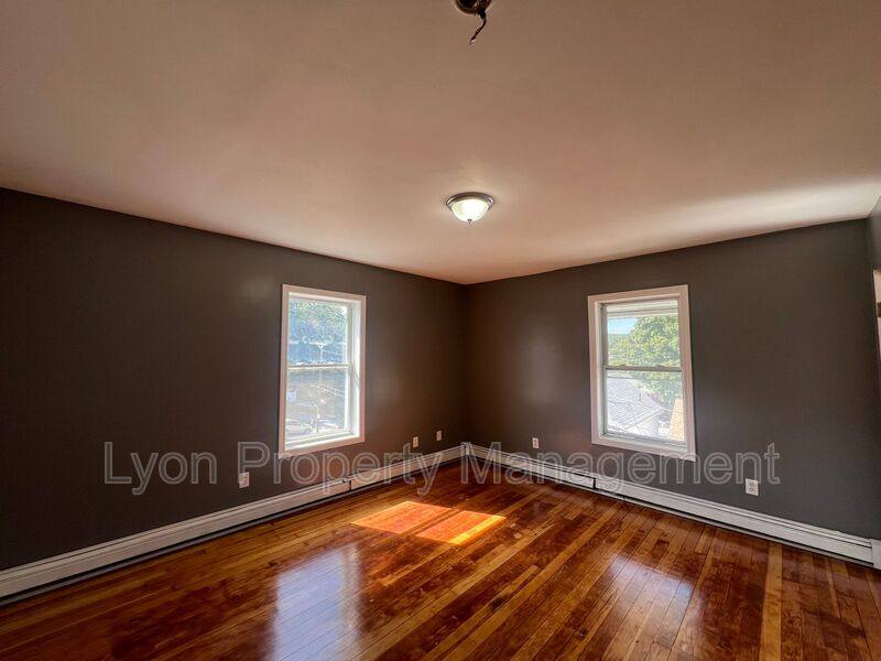 Apartment for rent at 156 Pleasant St #3, Woonsocket, RI 02895