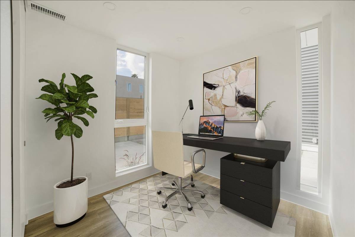 Apartment for rent at 4553 Saturn St, Los Angeles, CA 90019