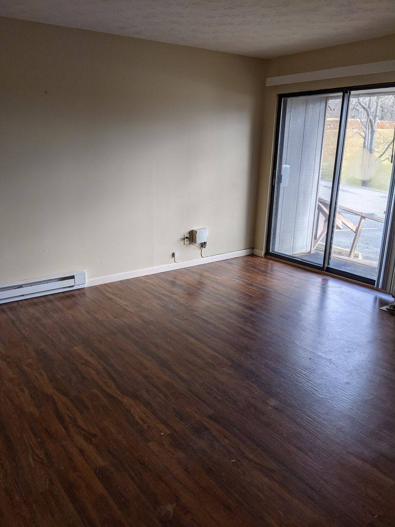 Apartment for rent at 102 McConnell St, Jefferson, NC 28640