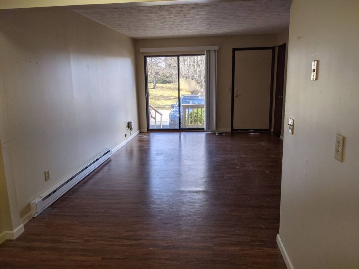 Apartment for rent at 102 McConnell St, Jefferson, NC 28640