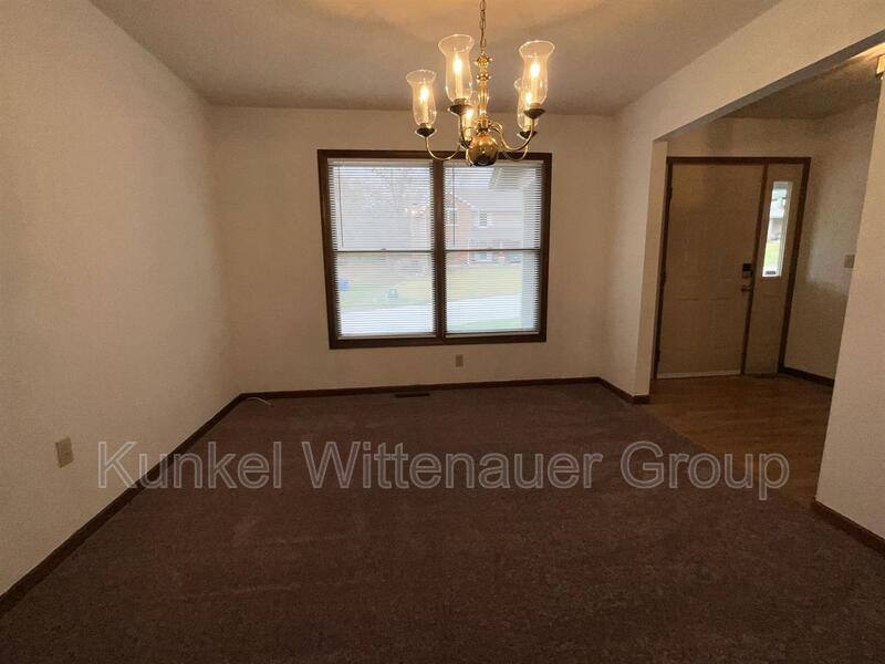 House for rent at 2020 Greenbrier Dr, Collinsville, IL 62234
