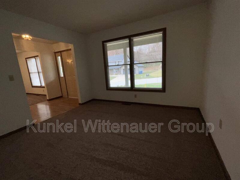House for rent at 2020 Greenbrier Dr, Collinsville, IL 62234