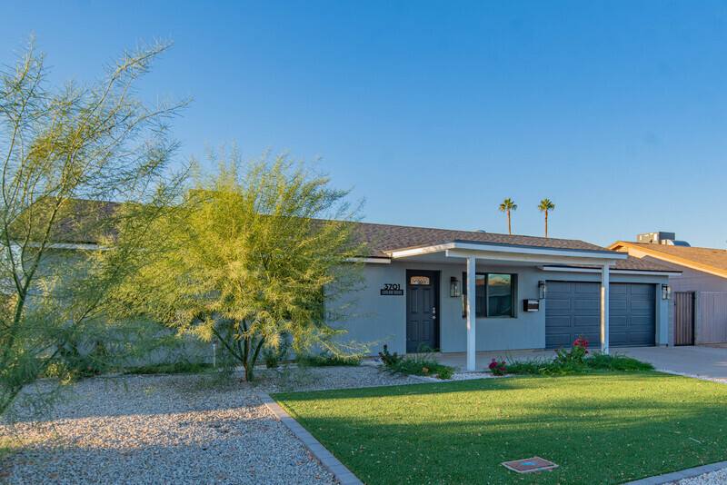 House for rent at 3701 E Ludlow Dr, Phoenix, AZ 85032