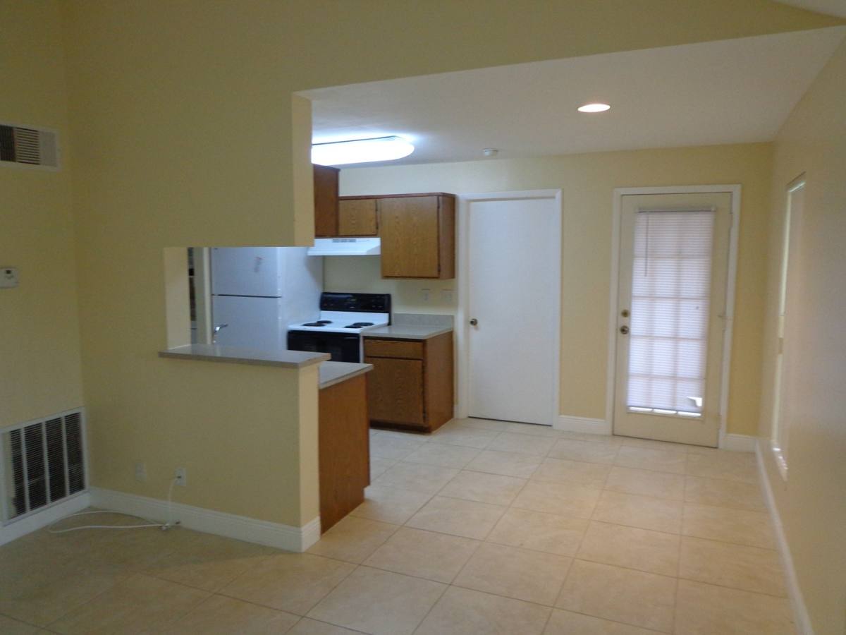 Condo for rent at 8775 NW 39 St, Fort Lauderdale, FL 33351