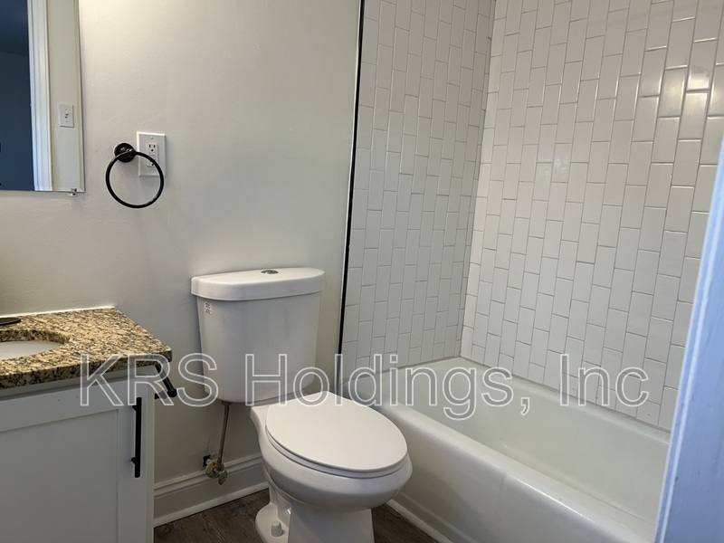 Apartment for rent at 963 W Ocean View, Norfolk, VA 23505