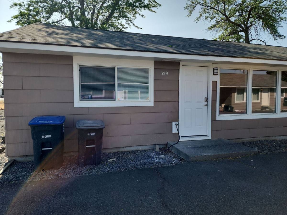 Apartment for rent at 329-331 Gibby, Moses Lake, WA 98837