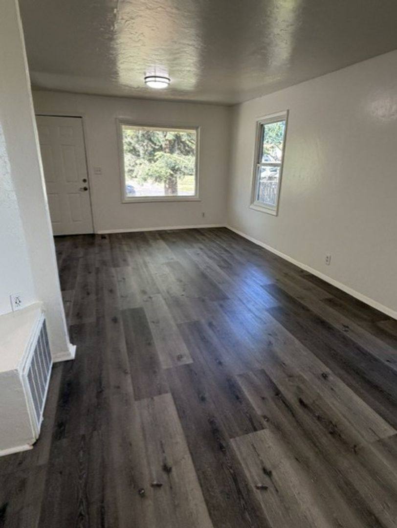 House for rent at 2619 Scott St, Klamath Falls, OR 97601