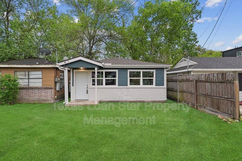 House for rent at 4630 Clover St, Houston, TX 77051