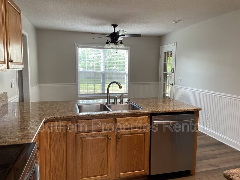 House for rent at 346 Cresthaven Dr, Sanford, NC 27332