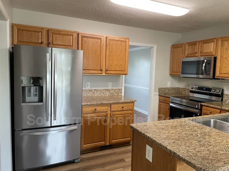 House for rent at 346 Cresthaven Dr, Sanford, NC 27332