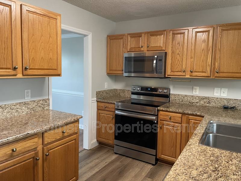 House for rent at 346 Cresthaven Dr, Sanford, NC 27332