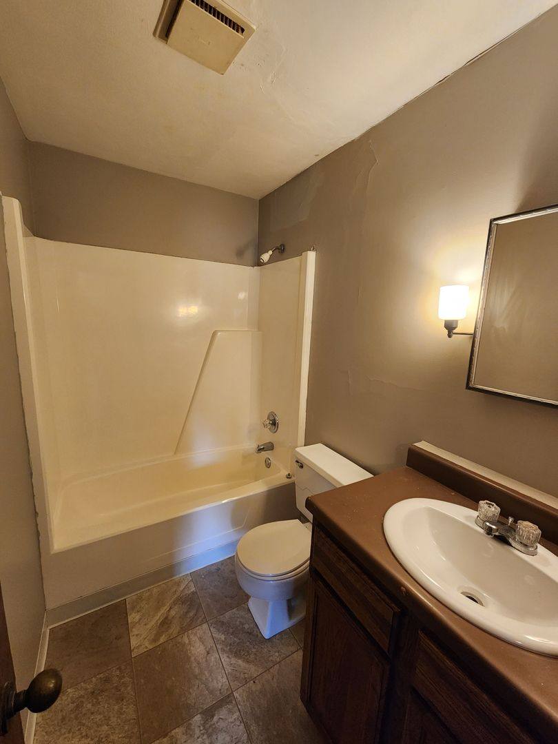 Apartment for rent at 2717 11th Ave, Moline, IL 61265