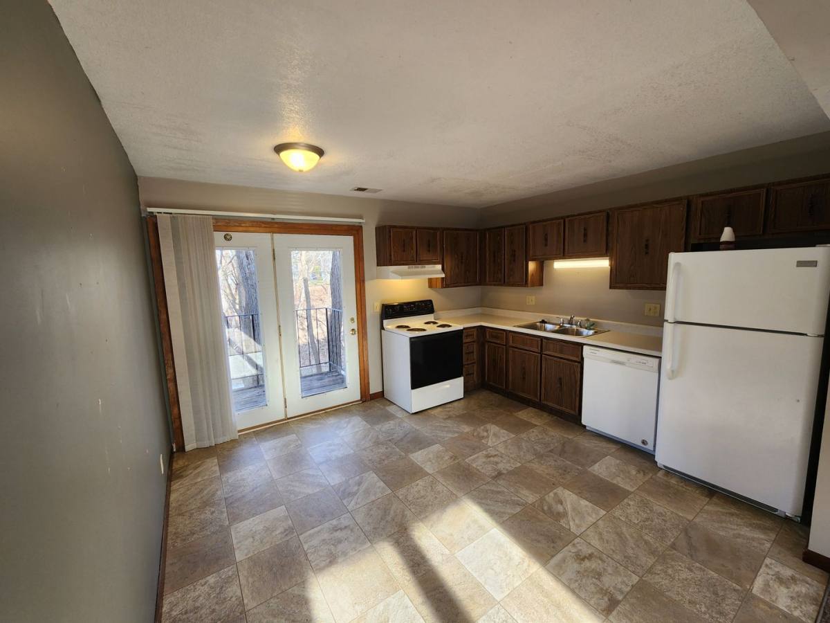 Apartment for rent at 2717 11th Ave, Moline, IL 61265