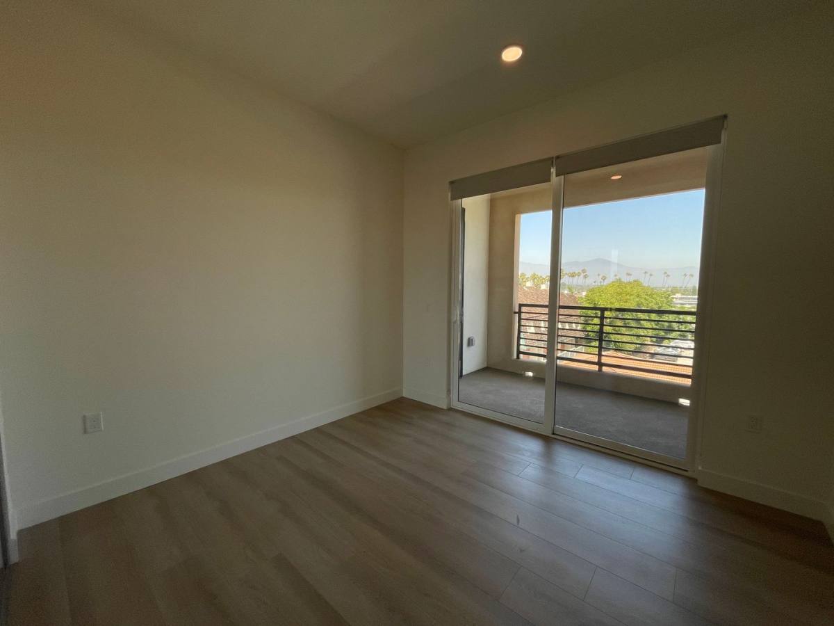 Apartment for rent at 123 S Chapel Ave, Alhambra, CA 91801