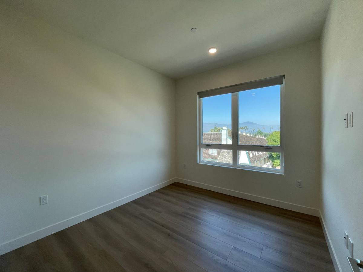 Apartment for rent at 123 S Chapel Ave, Alhambra, CA 91801