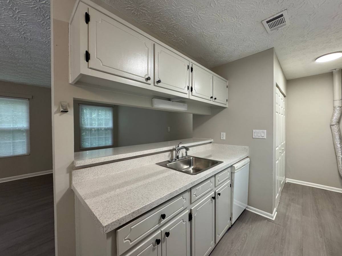 Apartment for rent at 662 Bellemeade Dr, Marietta, GA 30008