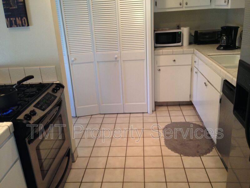 Townhouse for rent at 881-D Peach, San Luis Obispo, CA 93401