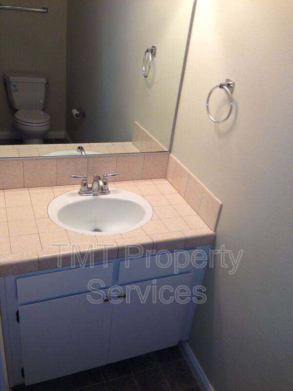 Townhouse for rent at 881-D Peach, San Luis Obispo, CA 93401