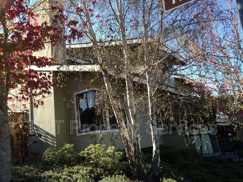 Townhouse for rent at 881-D Peach, San Luis Obispo, CA 93401