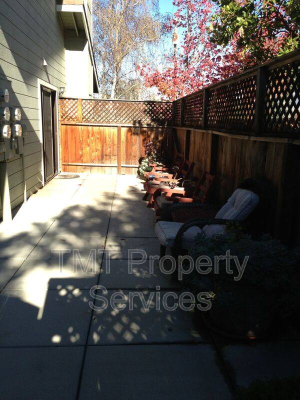 Townhouse for rent at 881-D Peach, San Luis Obispo, CA 93401