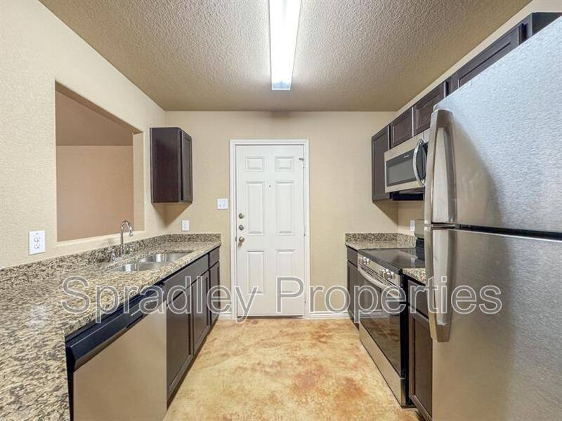 Apartment for rent at 1047B Edwards Dr, Belton, TX 76513