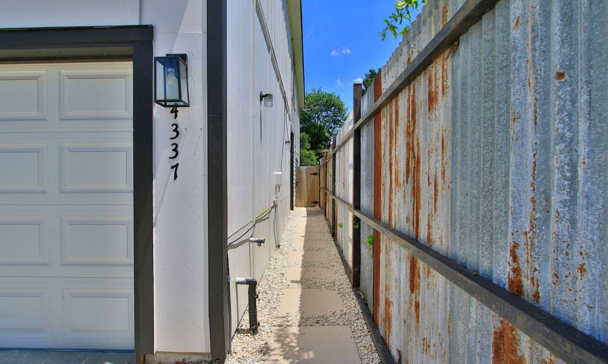 House for rent at 4337 Faulkner St, Houston, TX 77021