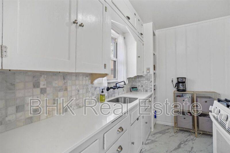 House for rent at 1915 Clover Lane, Fort Worth, TX 76107