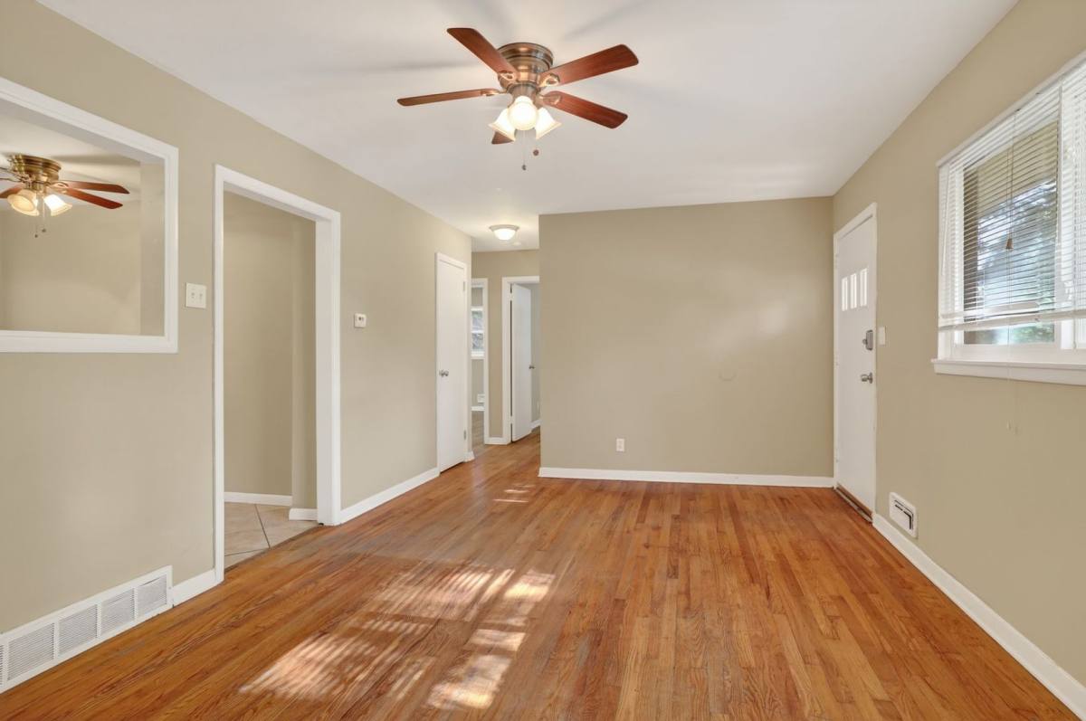 House for rent at 7821 Birch St, Prairie Village, KS 66208