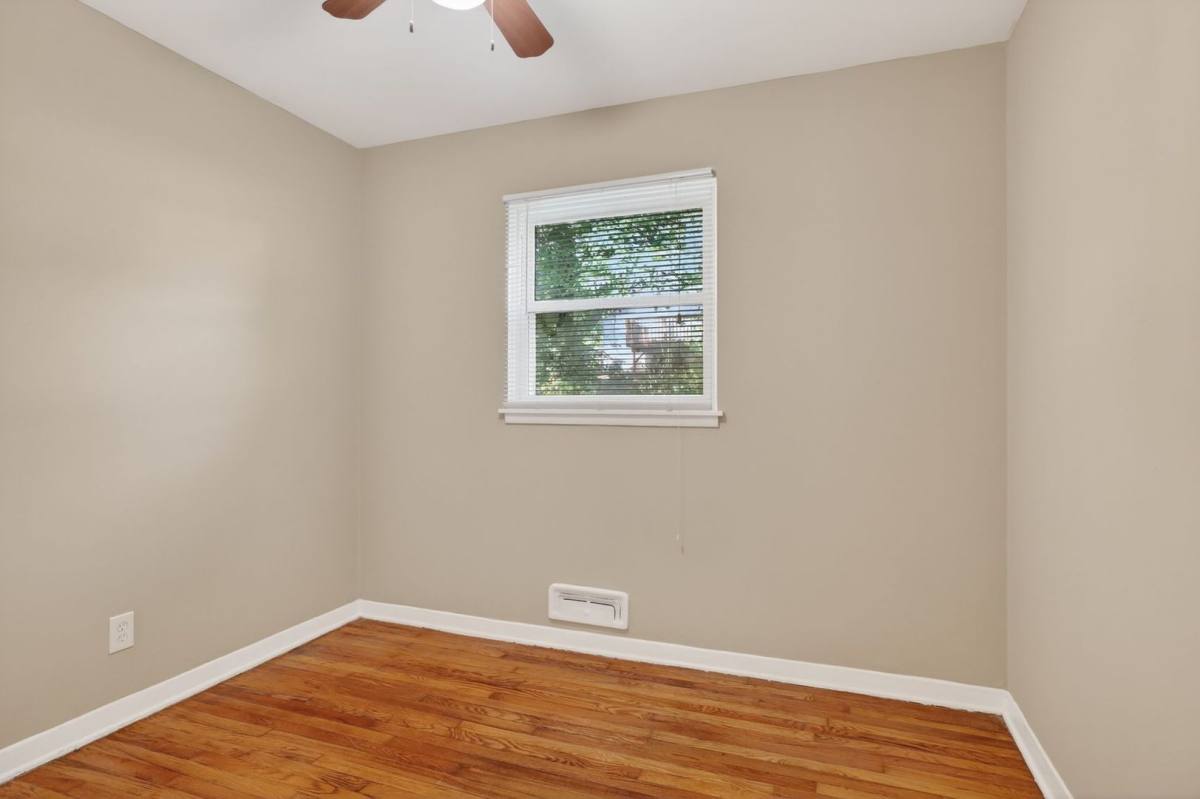 House for rent at 7821 Birch St, Prairie Village, KS 66208