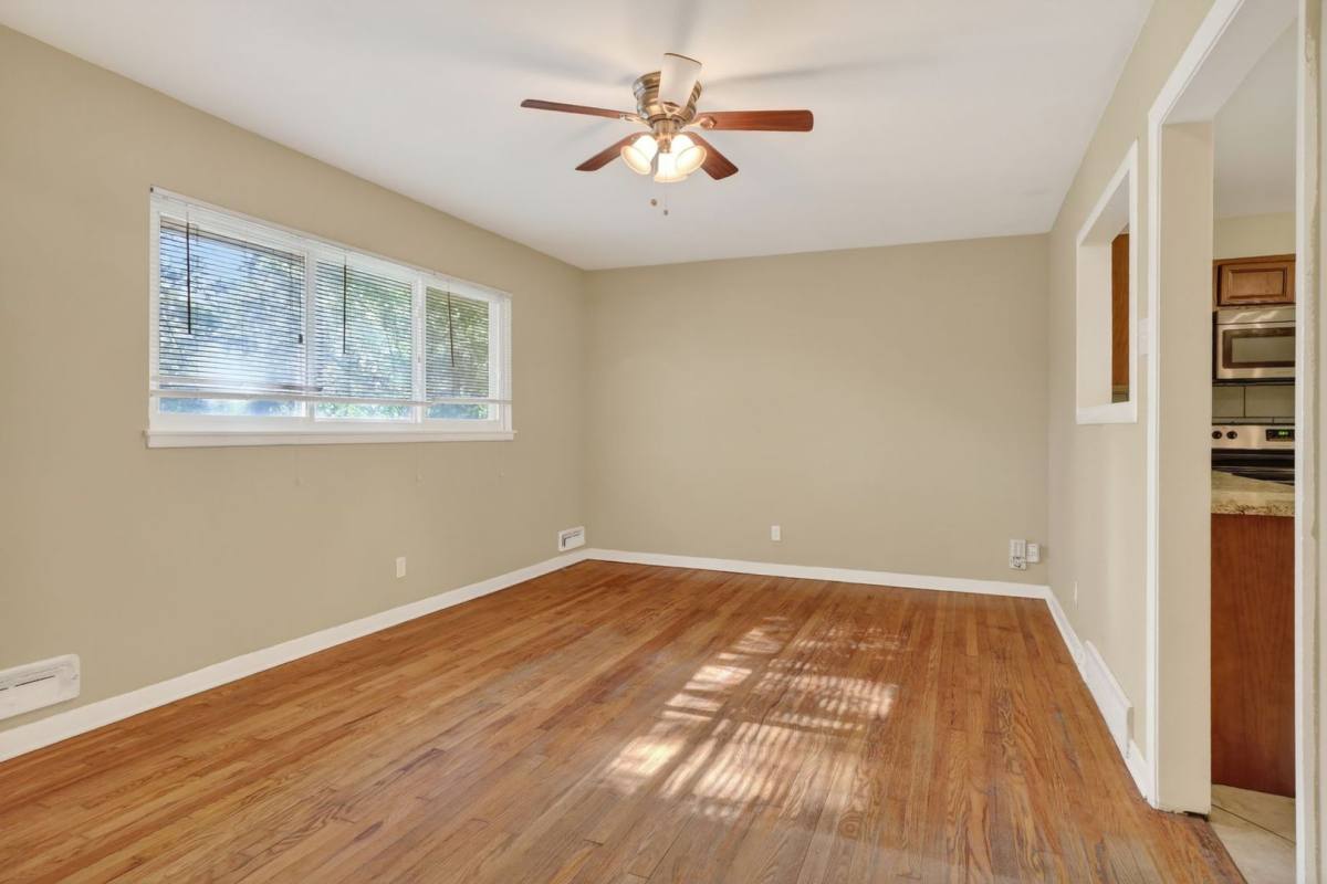 House for rent at 7821 Birch St, Prairie Village, KS 66208
