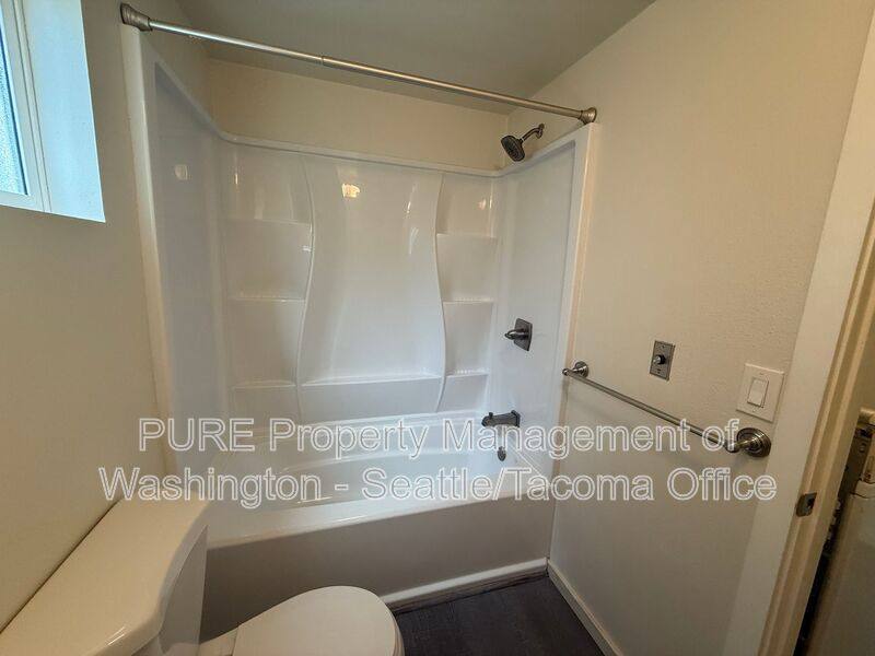 Apartment for rent at 907 SW Holden St #2, Seattle, WA 98106