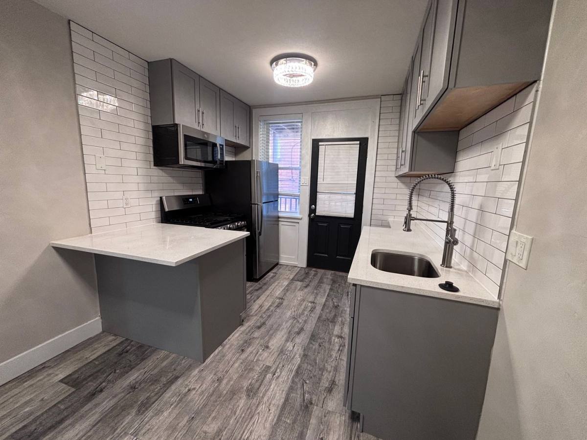 Apartment for rent at 1007 Art Hill Place, Saint Louis, MO 63139
