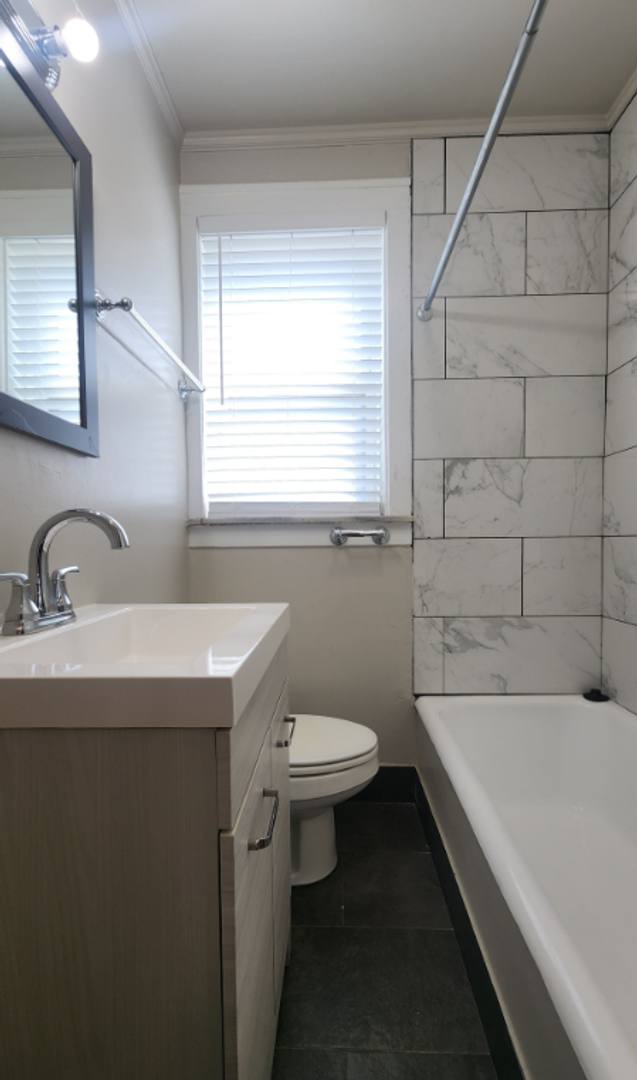 Apartment for rent at 1007 Art Hill Place, Saint Louis, MO 63139