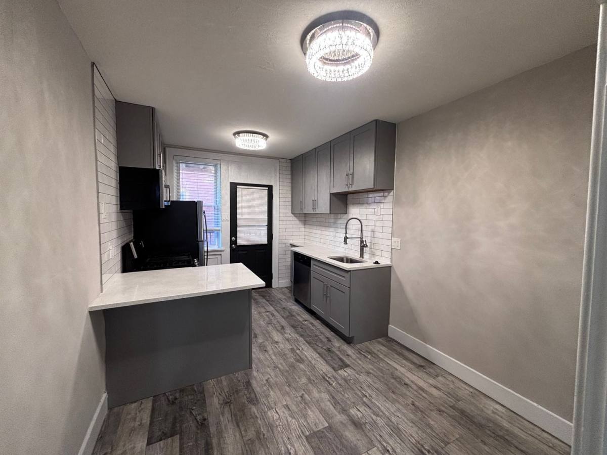 Apartment for rent at 1007 Art Hill Place, Saint Louis, MO 63139