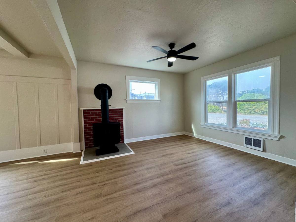 House for rent at 5 Rideout St, Samoa, CA 95564