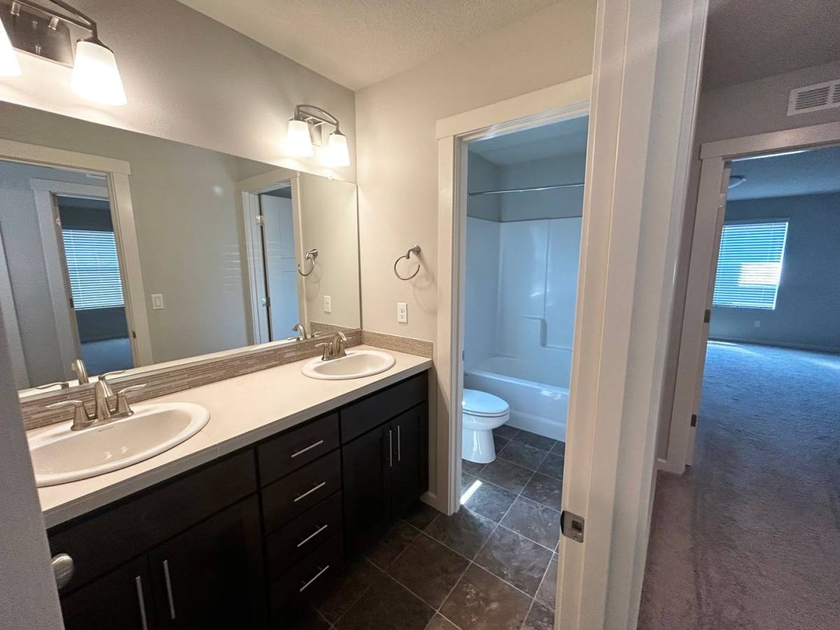 House for rent at 31482 NW Turel Dr, North Plains, OR 97133