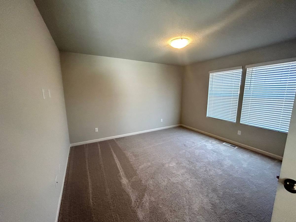 House for rent at 31482 NW Turel Dr, North Plains, OR 97133
