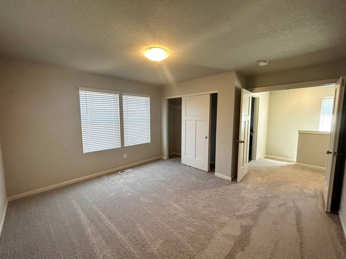 House for rent at 31482 NW Turel Dr, North Plains, OR 97133