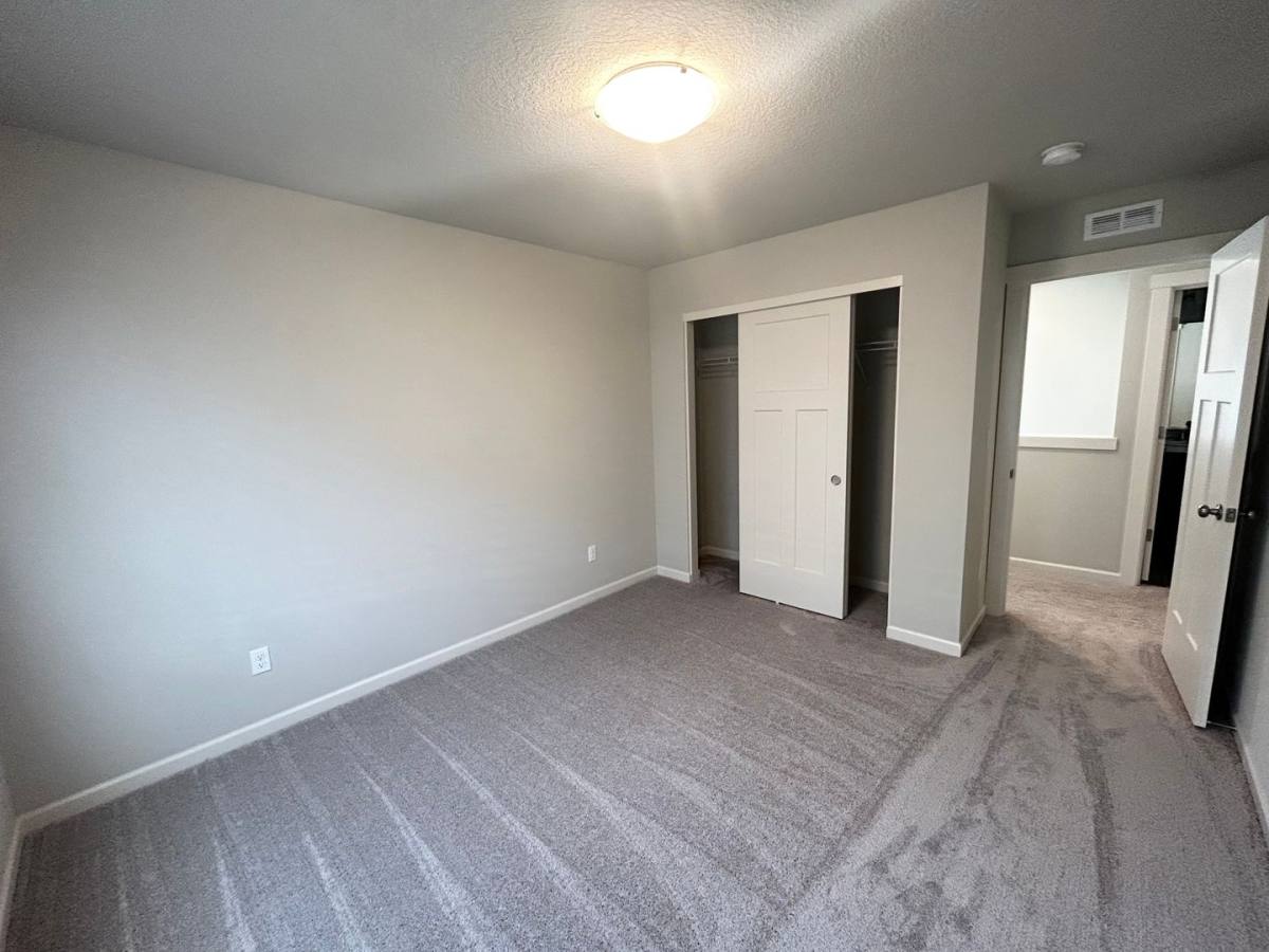 House for rent at 31482 NW Turel Dr, North Plains, OR 97133