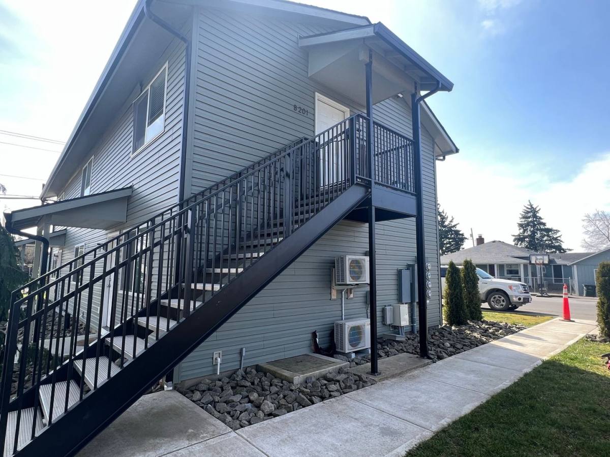 560 Bozarth Ave, Woodland, WA 98674 - Apartment for Rent - Image 2