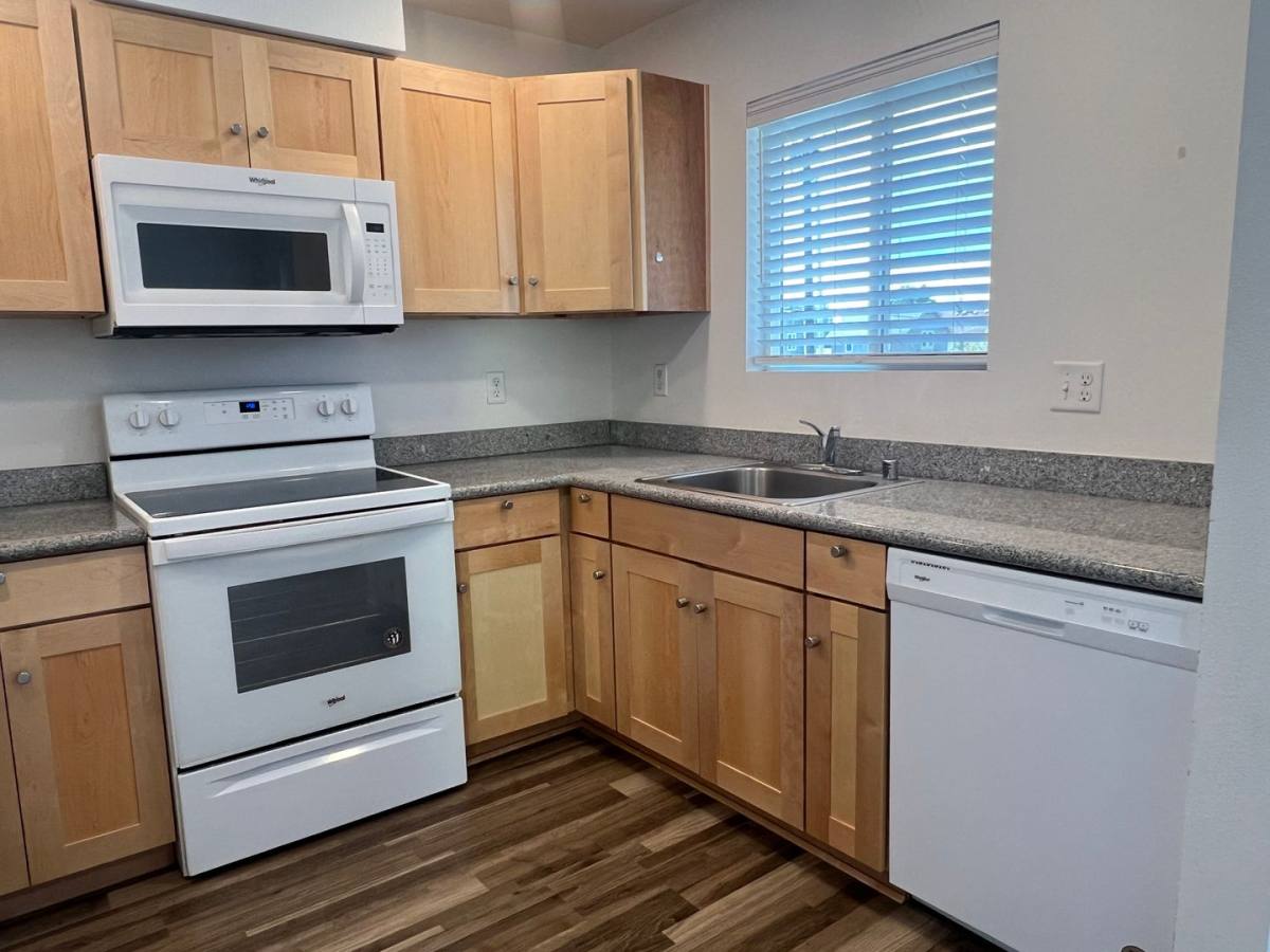 560 Bozarth Ave, Woodland, WA 98674 - Apartment for Rent - Image 6