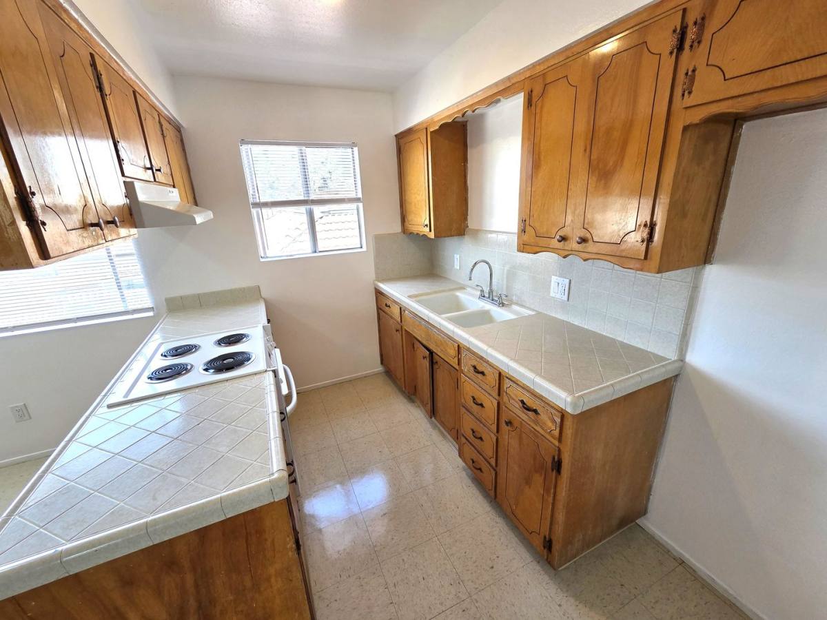 Apartment for rent at 332 N 2nd St, Porterville, CA 93257