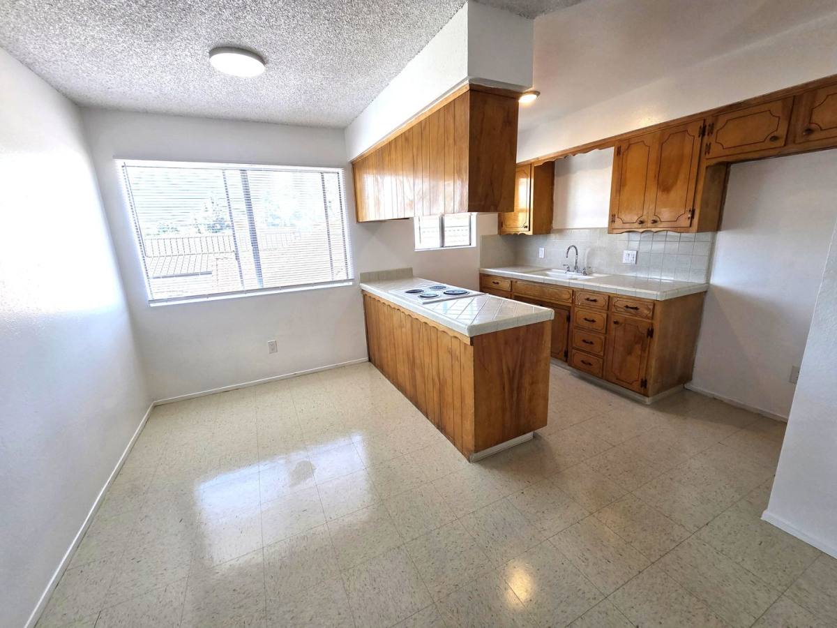 Apartment for rent at 332 N 2nd St, Porterville, CA 93257