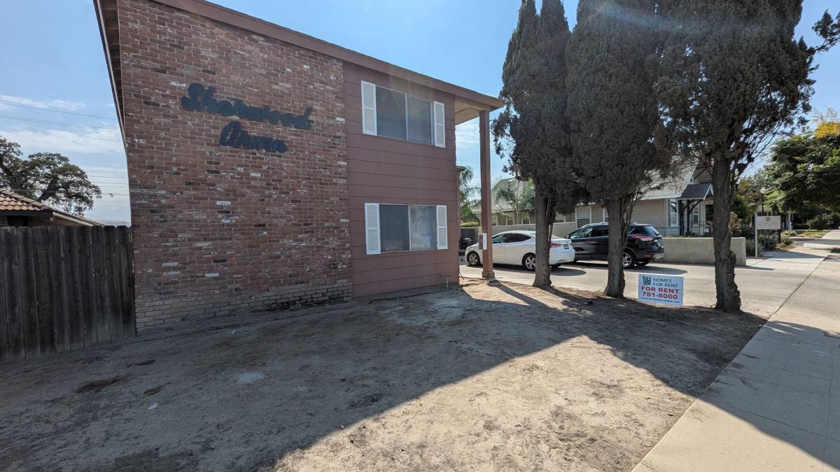 Apartment for rent at 332 N 2nd St, Porterville, CA 93257