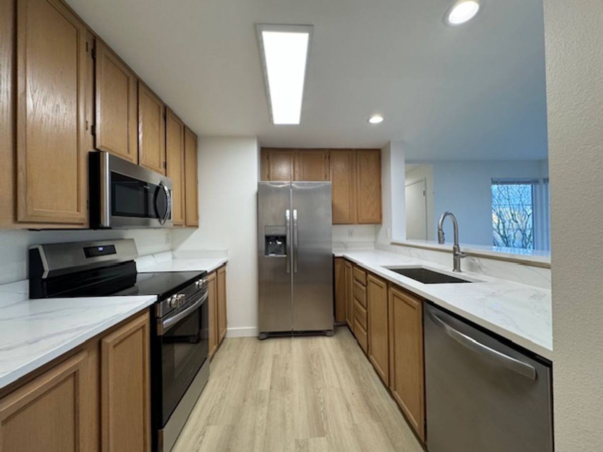 Apartment for rent at 1519 California Ave SW, Seattle, WA 98116